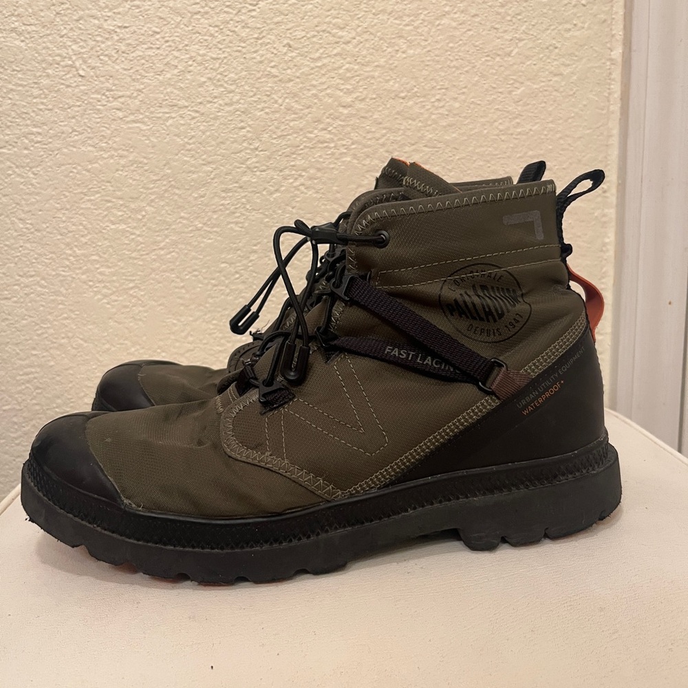 Palladium Boots Pampa Travel Lite
